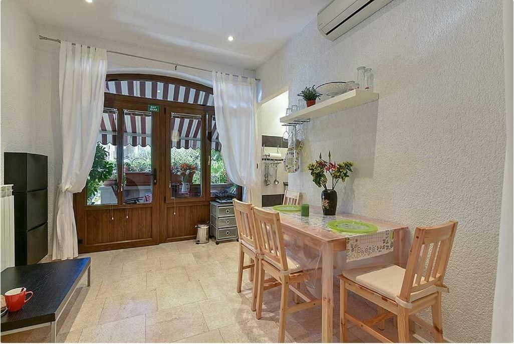 Studio Melanija Ρόβινι Εξωτερικό φωτογραφία